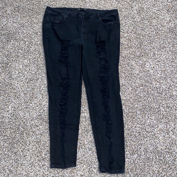 Forever 21 Distressed Skinny Jeans - Picture 1 of 4